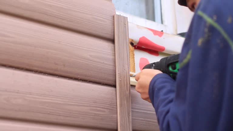 How To Choose The Right Materials for Your Siding Installation in 'Krum, TX